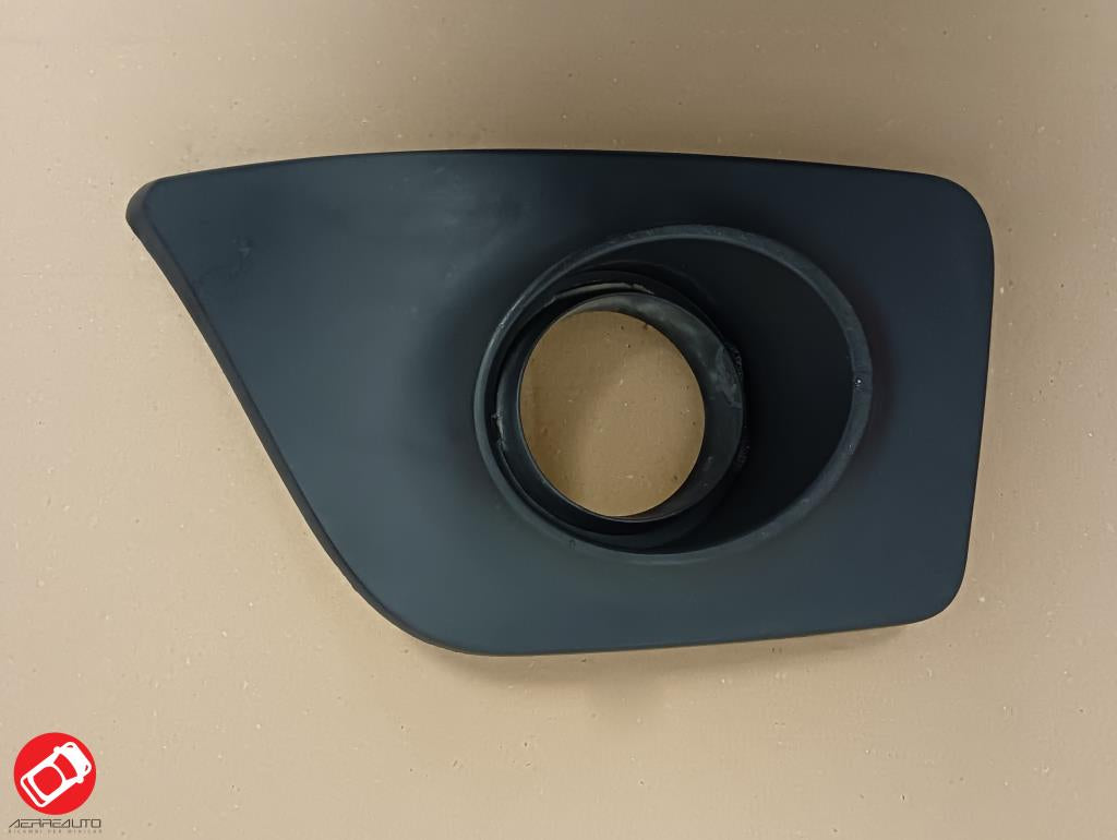 0086670 GRIGLIA DX PARAURTI ANTERIORE CON FORO FENDINEBBIA LIGIER IXO