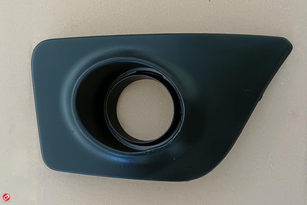 0086671 GRIGLIA SX PARAURTI ANTERIORE CON FORO FENDINEBBIA LIGIER IXO