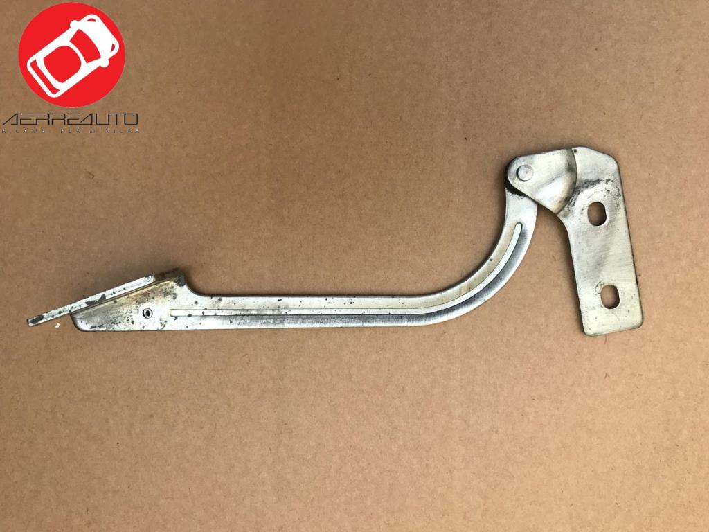 Right Front Bonnet Hinge Ch26