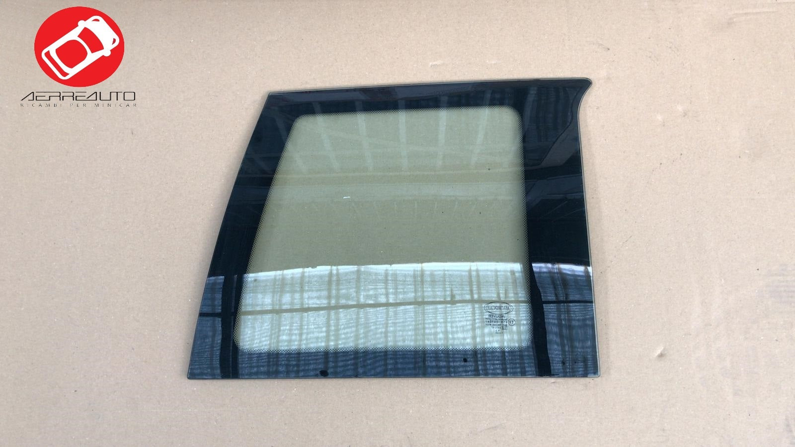 Rear glass. Fixed right Mc1