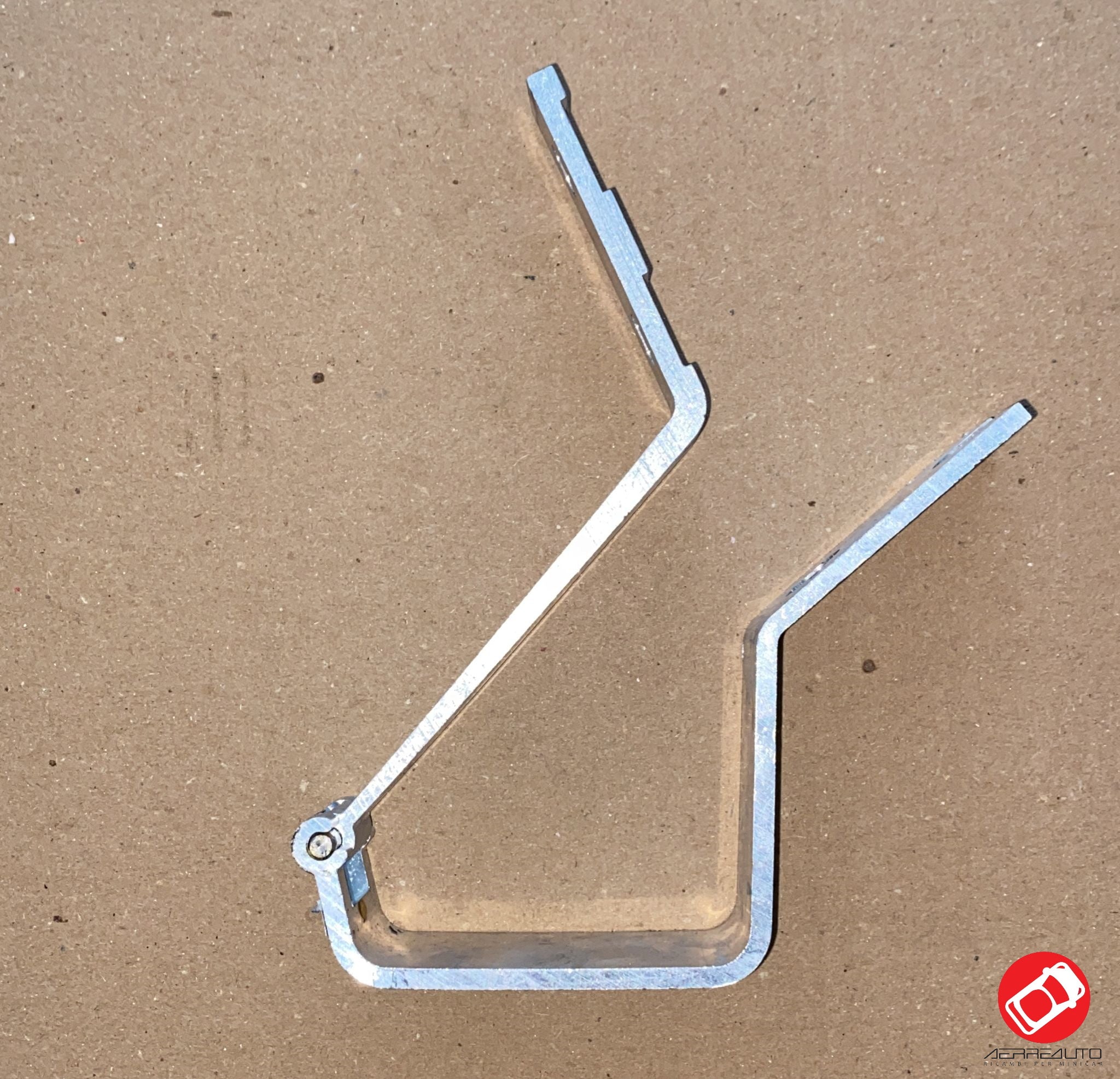 Front bonnet hinge Microcar M8