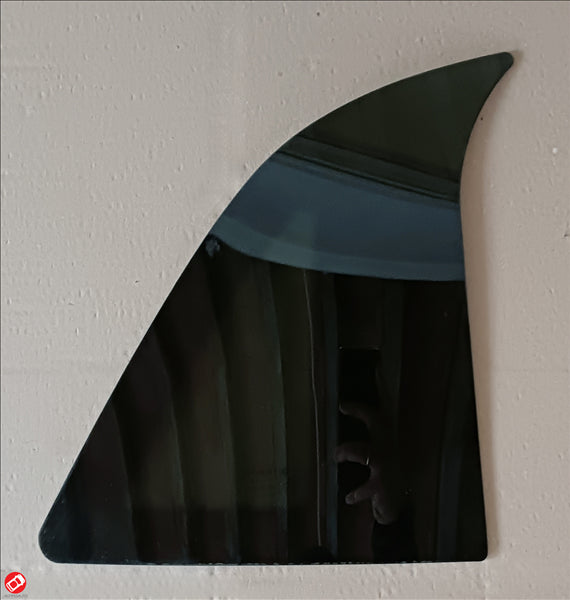 Rear glass. Fixed Right P85 88 Dué 6