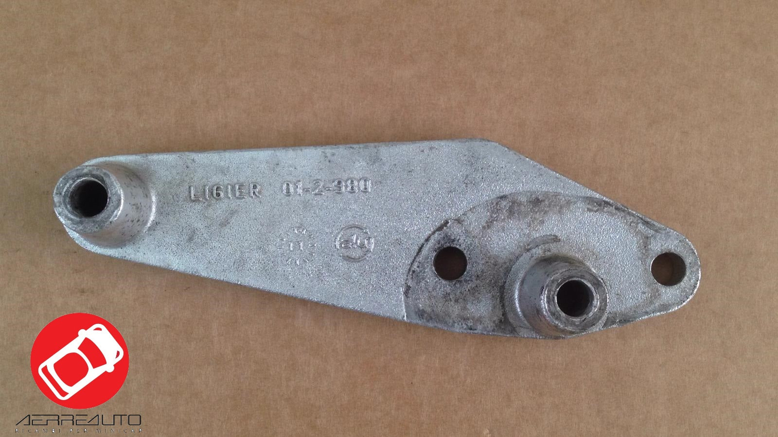 1413391 STAFFA SUPPORTO MOTORE / CAMBIO LIGIER MICROCAR DUE EX 0012980