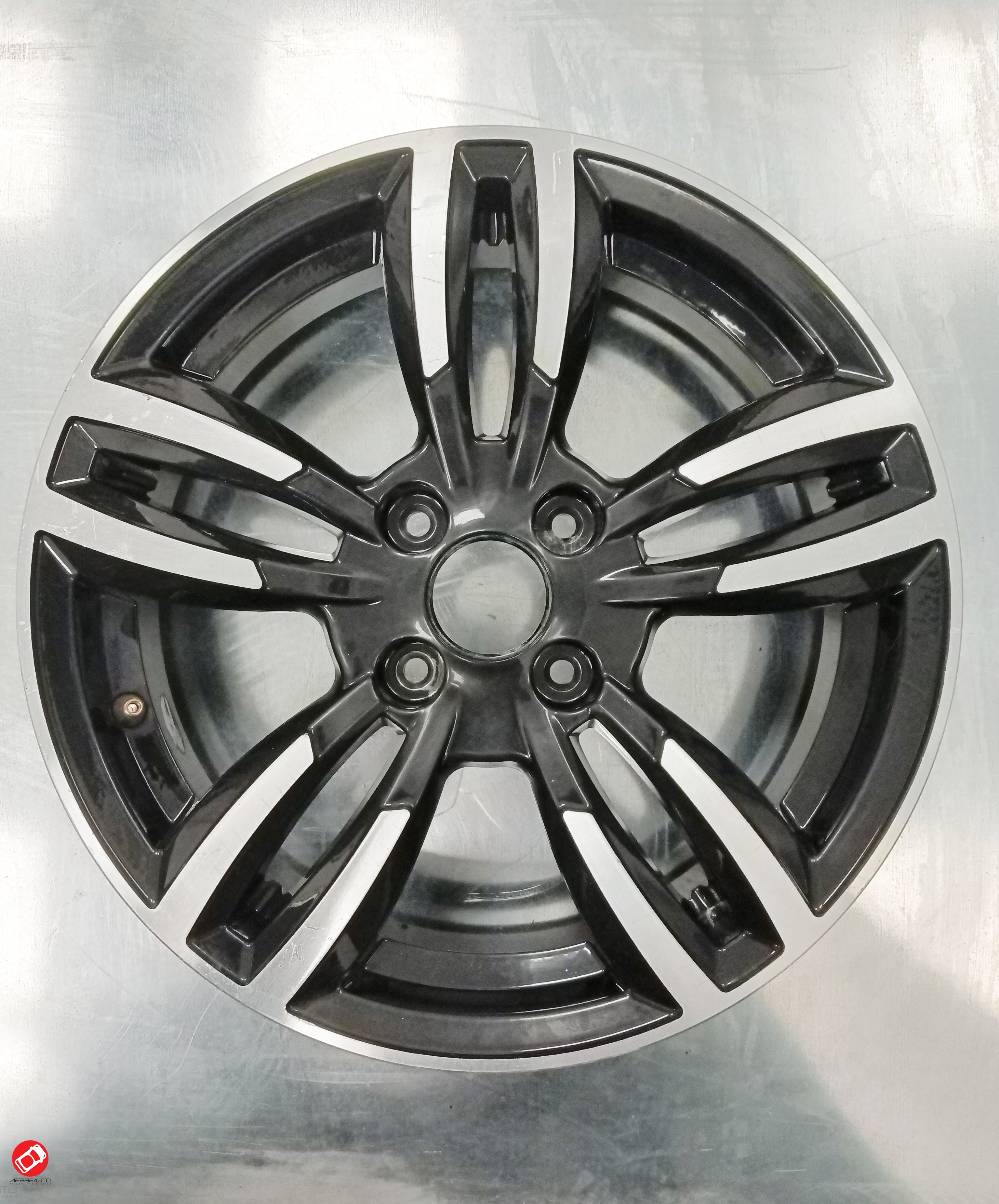 15p Sport Bi-ton Microcar rim