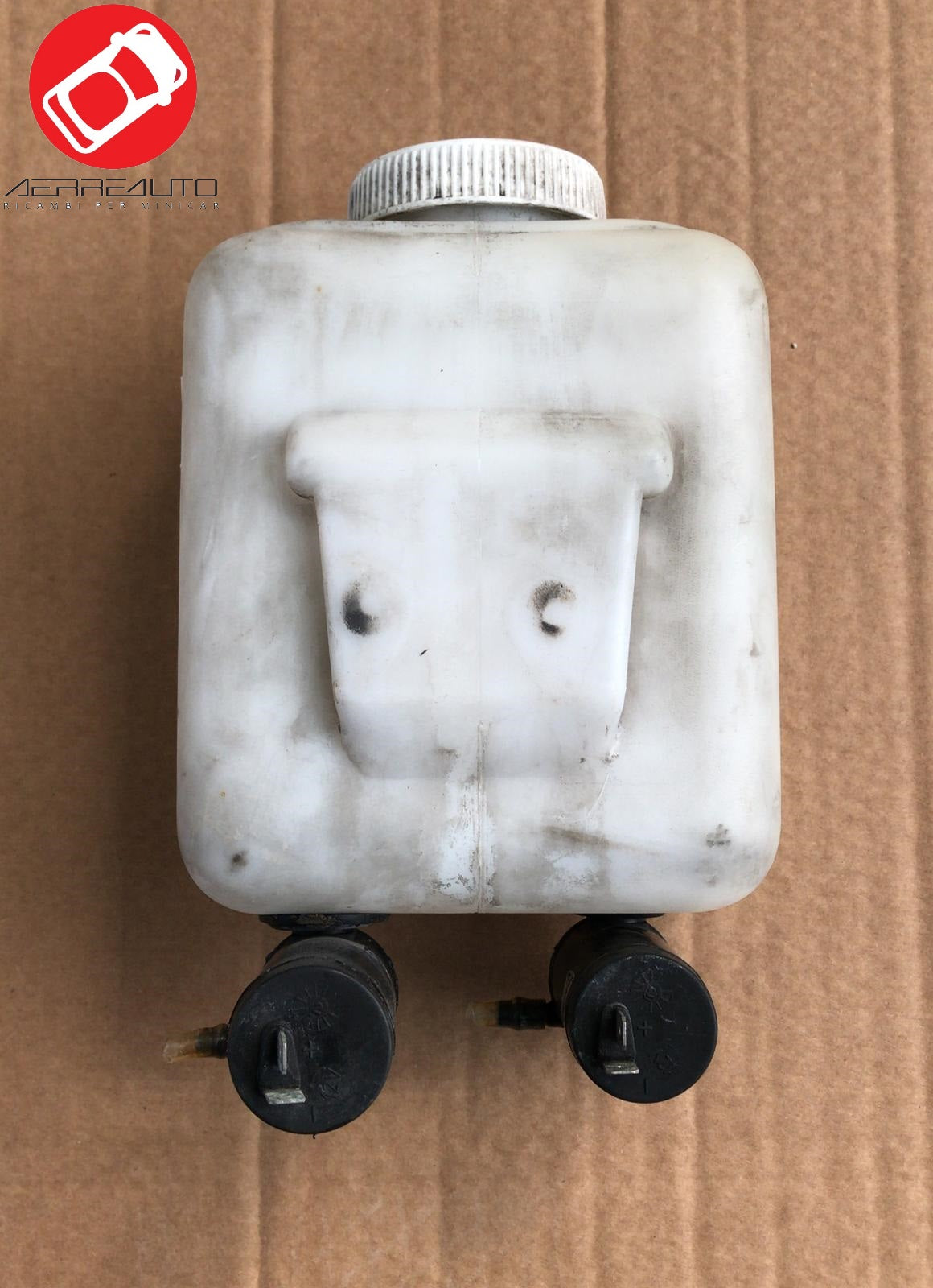Window washer tank 2 Lm4 pump