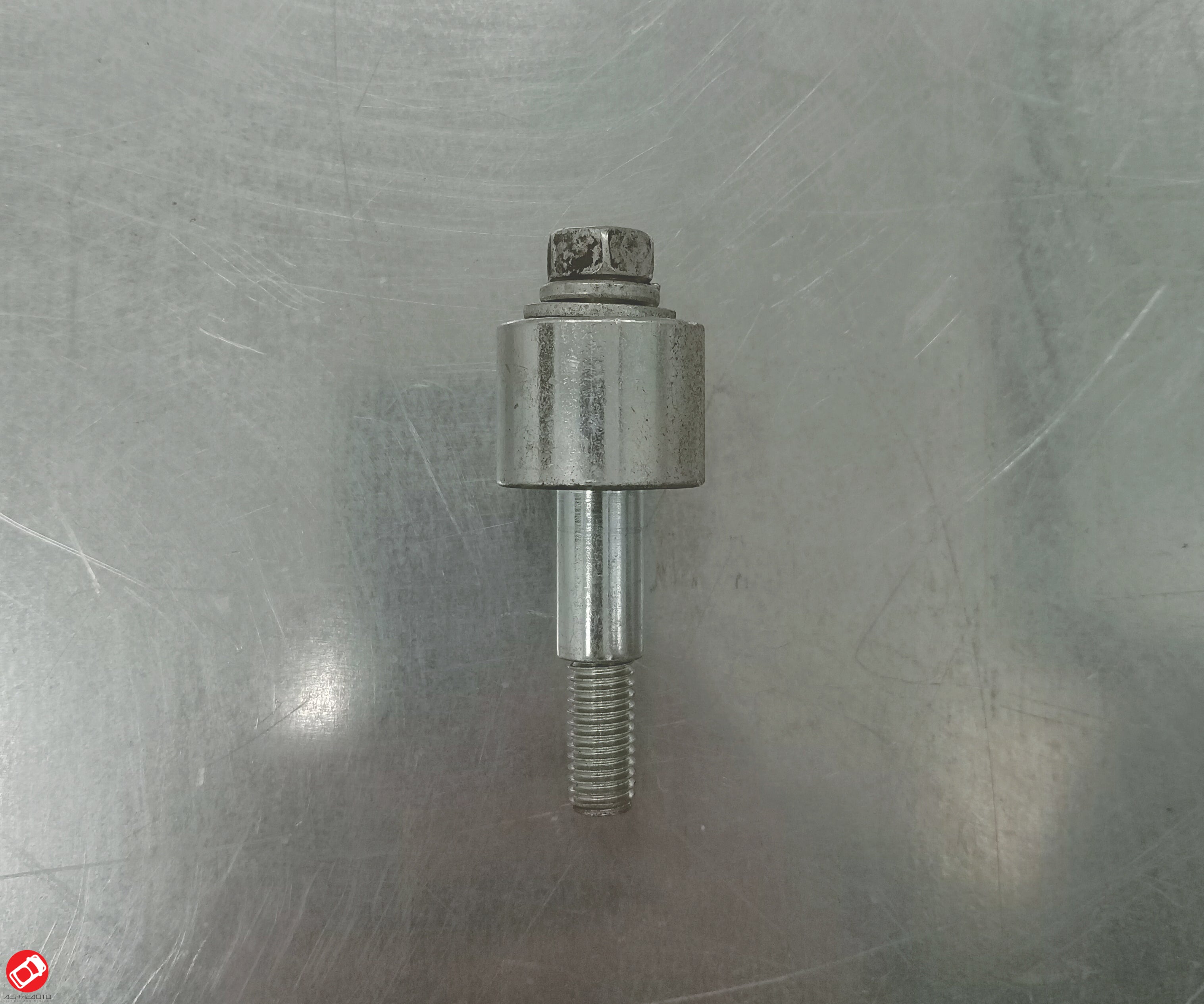 K011235086 VITE DISTANZIALE ALTERNATORE MOTORE KUBOTA Z402 482