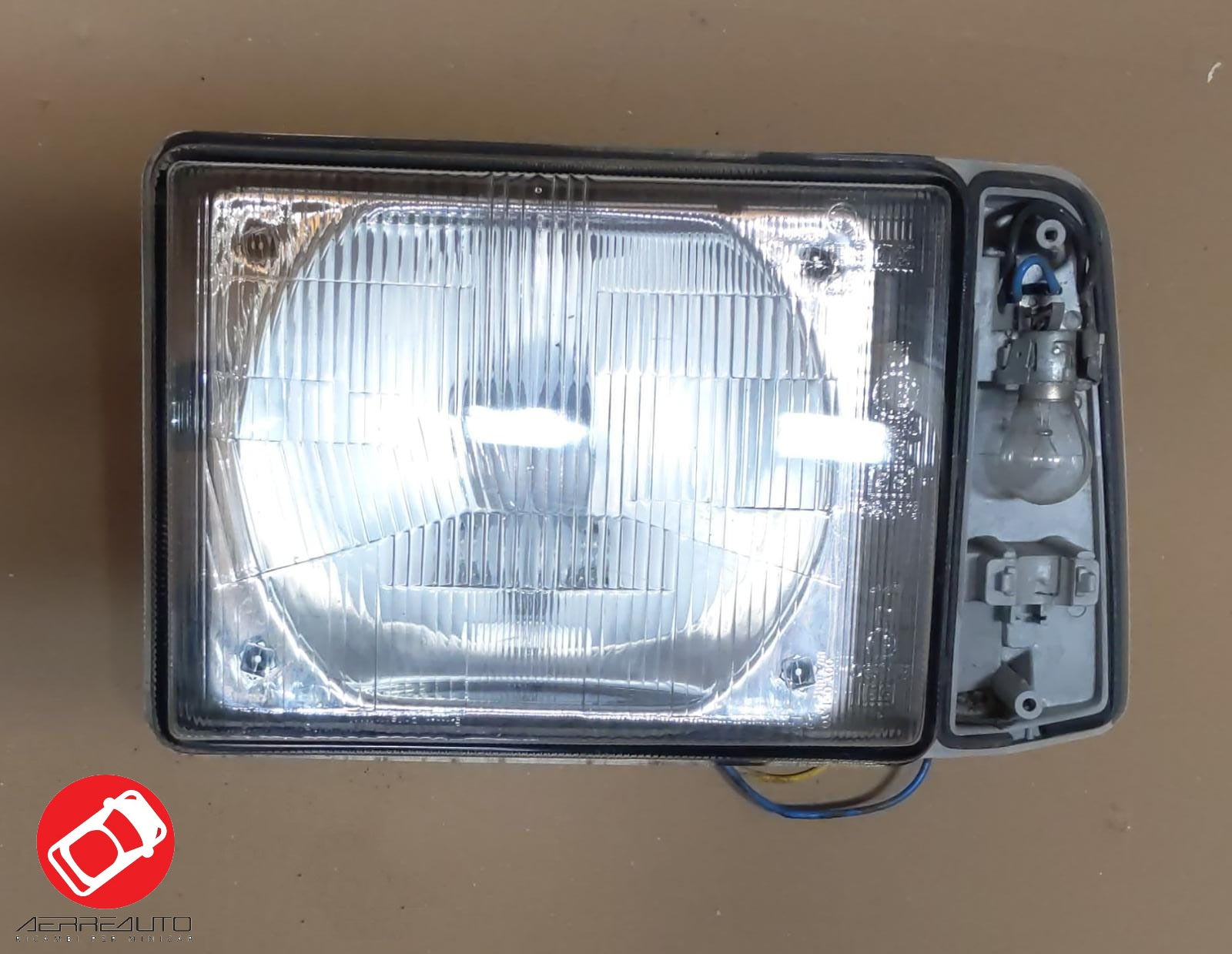 UTPE11 FARO ANTERIORE SINISTRO BELLIER ASSO