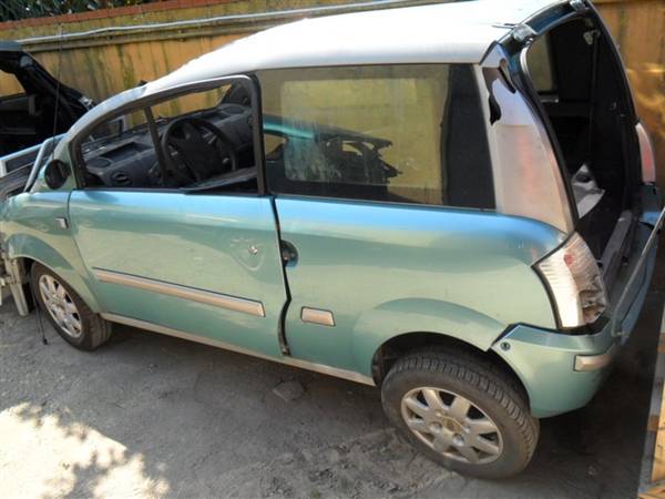 PARTI DI RICAMBI USATI PER MICROCAR MC2