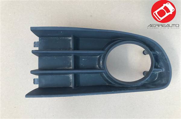 0086225 GRIGLIA SINISTRA PARAURTI CON FORO FENDINEBBIA LIGIER X-TOO / X-TOO MAX