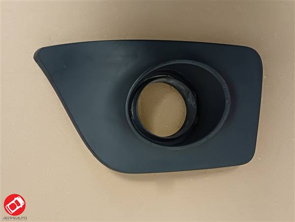 0086670 GRIGLIA DX PARAURTI ANTERIORE CON FORO FENDINEBBIA LIGIER IXO