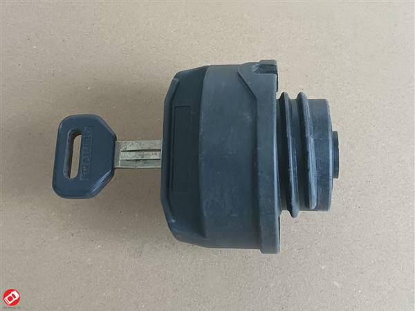 01350100 TAPPO RIFORNIMENTO CARBURANTE SERBATOIO BELLIER JADE