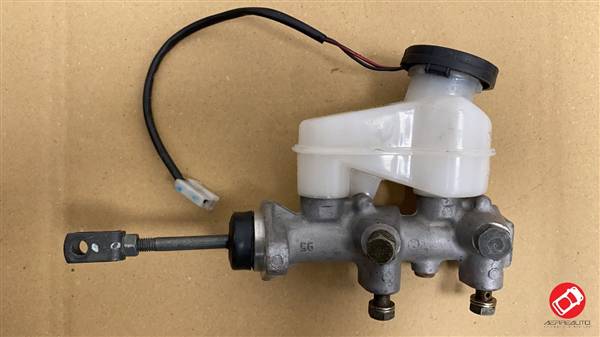 0186050 POMPA FRENO CON SERBATOIO LIGIER MICROCAR DUE