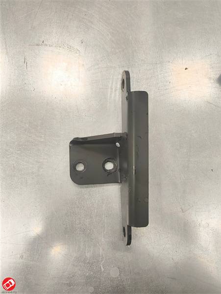 01.23.019 STAFFA SUPPORTO MOTORE/CAMBIO CHATENET CH22 26 32 33 39 YANMAR