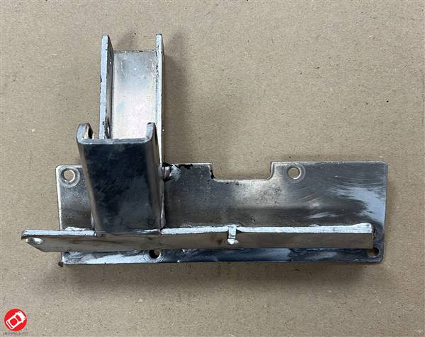 1000539 0669720 STAFFA SUPPORTO MOTORE POSTERIORE MICROCAR VIRGO I II III