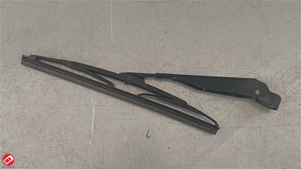 107024 BRACCIO TERGICRISTALLO POSTERIORE JDM ALBIZIA