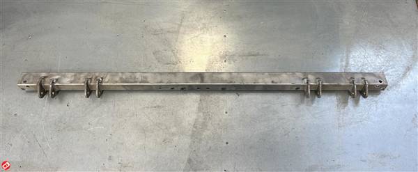 1404560 TRAVERSA SUPPORTO ASSE POSTERIORE MICROCAR M8
