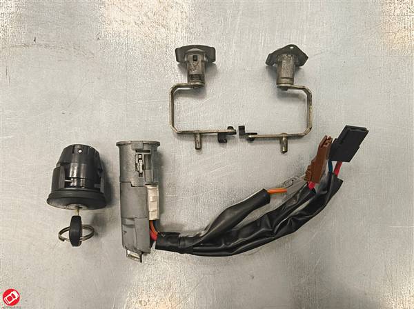 1404799 KIT BLOCCHETTO SERRATURE MICROCAR DUE P85 3 5 6 M.GO3 4 5 6