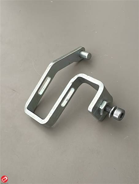 1418462 STAFFA ATTUATORE PORTIERA DESTRA LIGIER JS60 F1 F2
