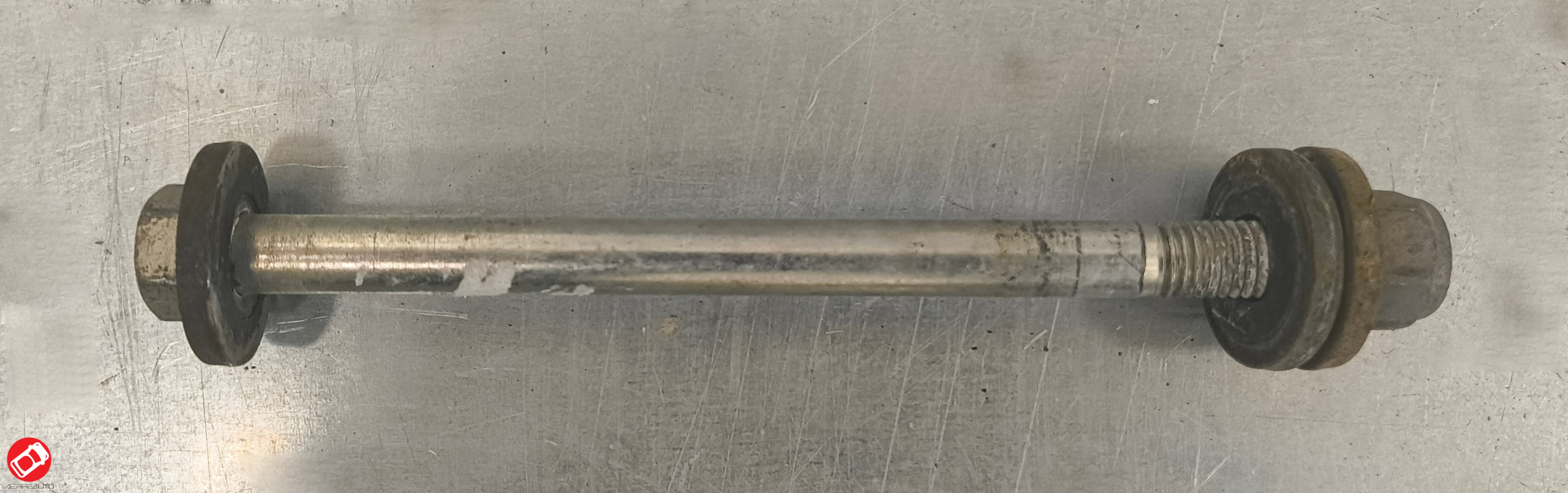 3A8 VITE FISSAGGIO DIFFERENZIALE AIXAM 12 X 30