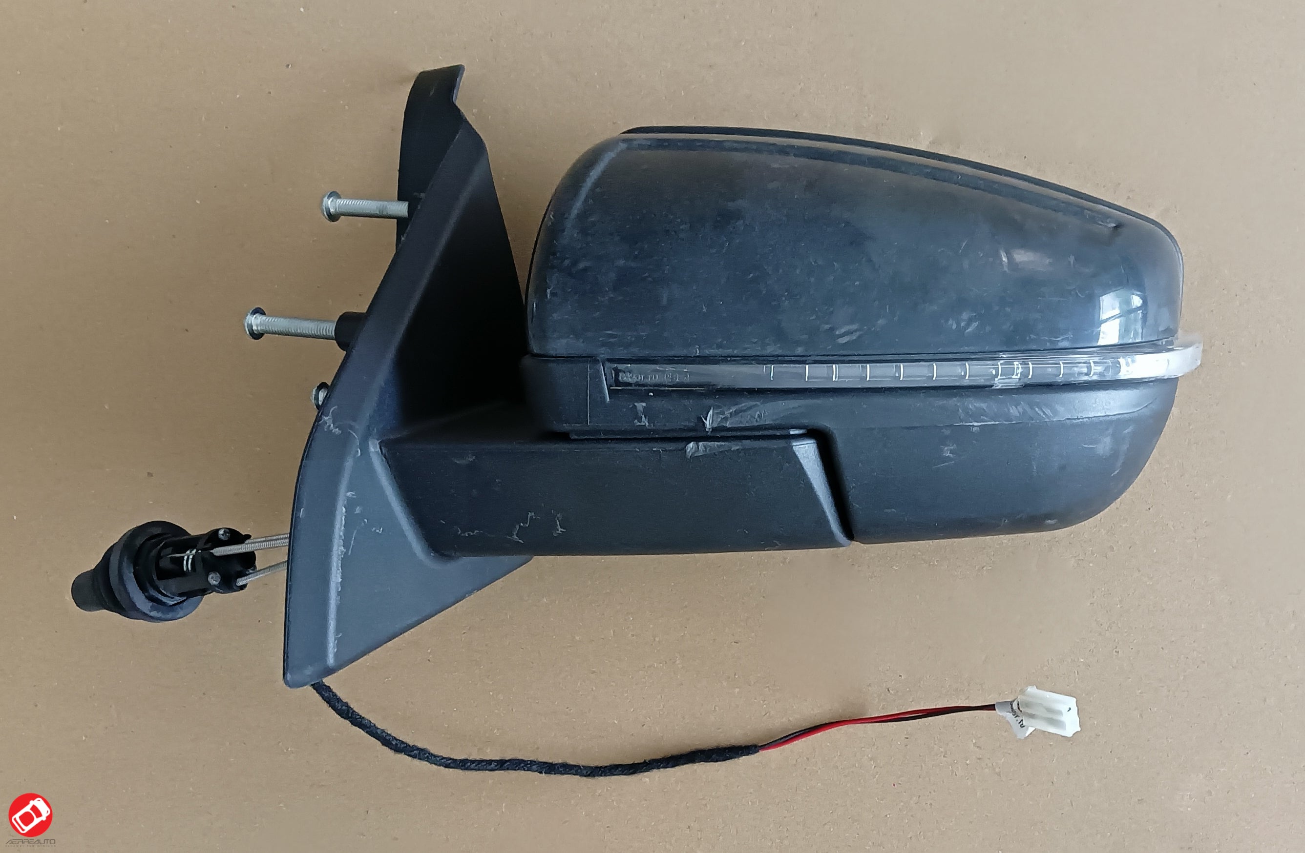 Ext left rearview mirror + LED indicator