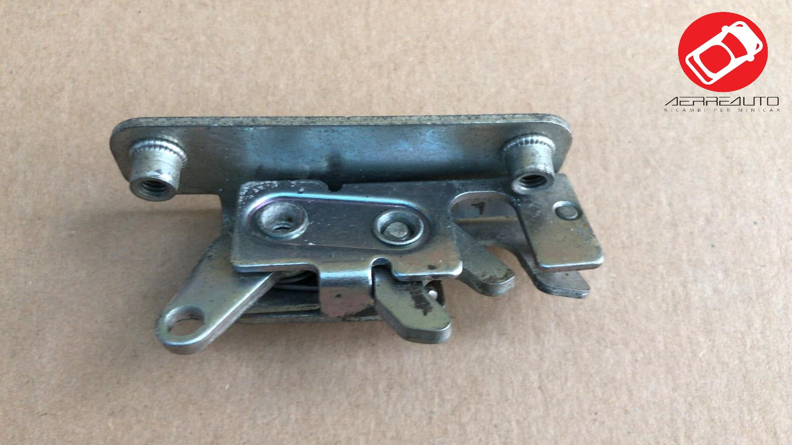 Door lock C/support Aixam City 08