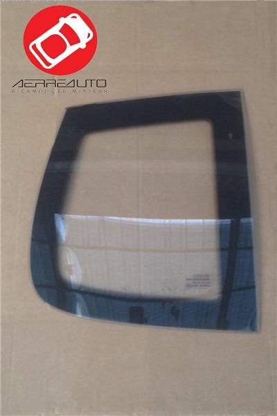 7AH111 FINESTRINO VETRO POSTERIORE LATERALE FISSO DESTRO AIXAM CITY MINAUTO