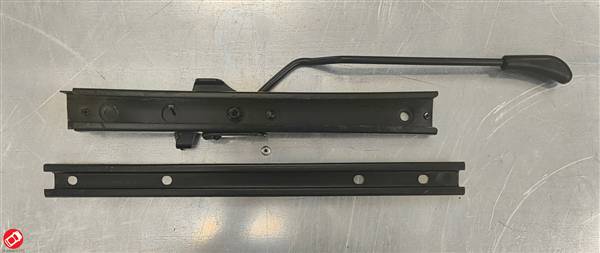 7K121G GUIDA SEDILE SINISTRO REGOLABILE AIXAM 300 400 500 A.721 A.741 A.751