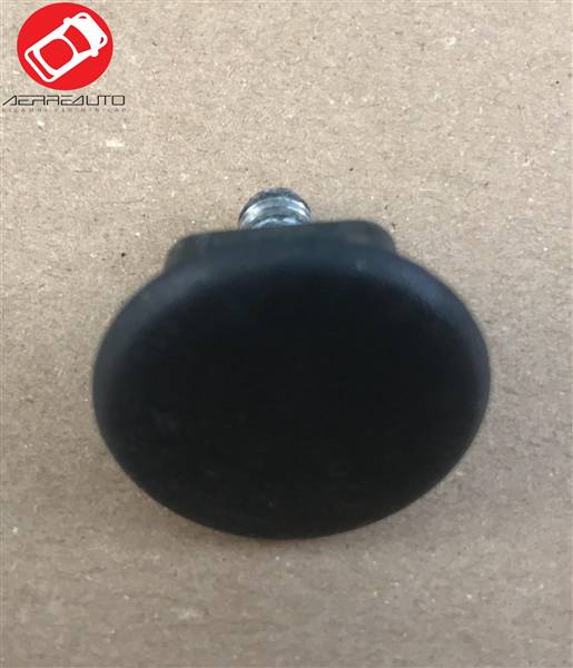 7R349 FERMAGLIO VITE PERNO DI FISSAGGIO PARAURTI NERO AIXAM
