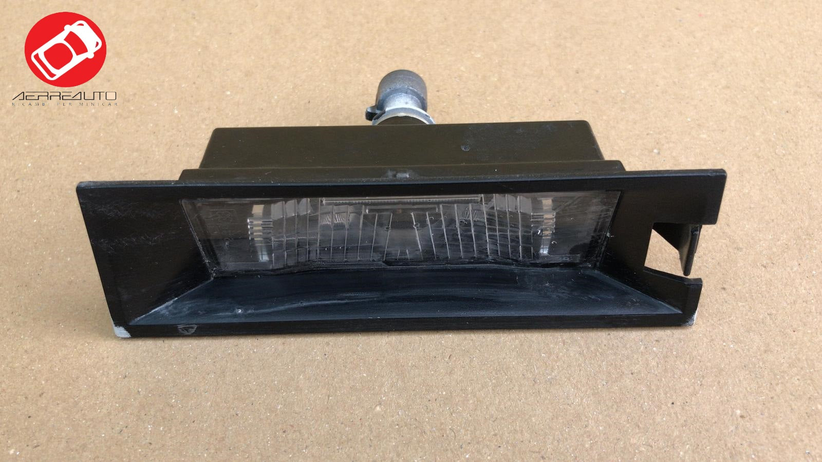 8AA051 GRUPPO LUCE TARGA AIXAM