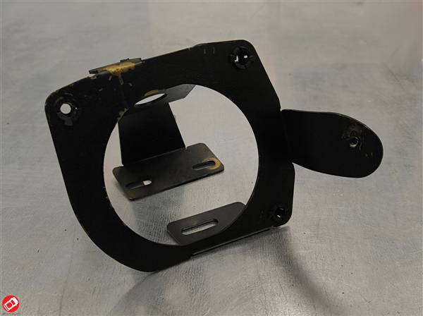 900701001028 STAFFA SUPPORTO FARO ANTERIORE DESTRO TASSO BINGO