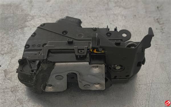 A4537206601 SERRATURA PORTIERA DESTRA SMART FORTWO 453