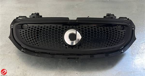 A4538881223 + A4538850137 + A4538170216 CALANDRA ANTERIORE COMPLETA SMART 453