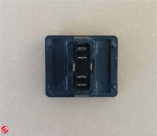 BCR52-0016062 INTERRUTTORE ALZACRISTALLI DESTRO GRECAV SONIQUE